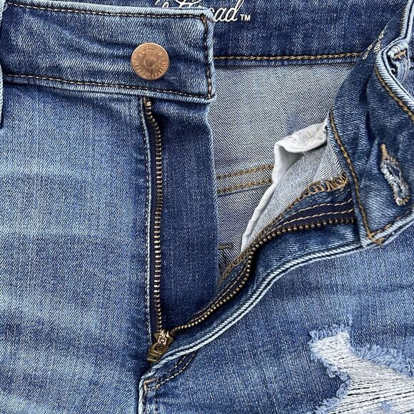 Universal Thread SZ 16/33 High-Rise Midi Jean Shorts Distressed Stretch Cuffed - Picture 3 of 7